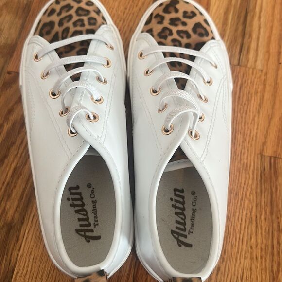 Austin Trading Co. Company Girls Leopard Casual Tennis Shoe Sneaker size 3 - Picture 6 of 9